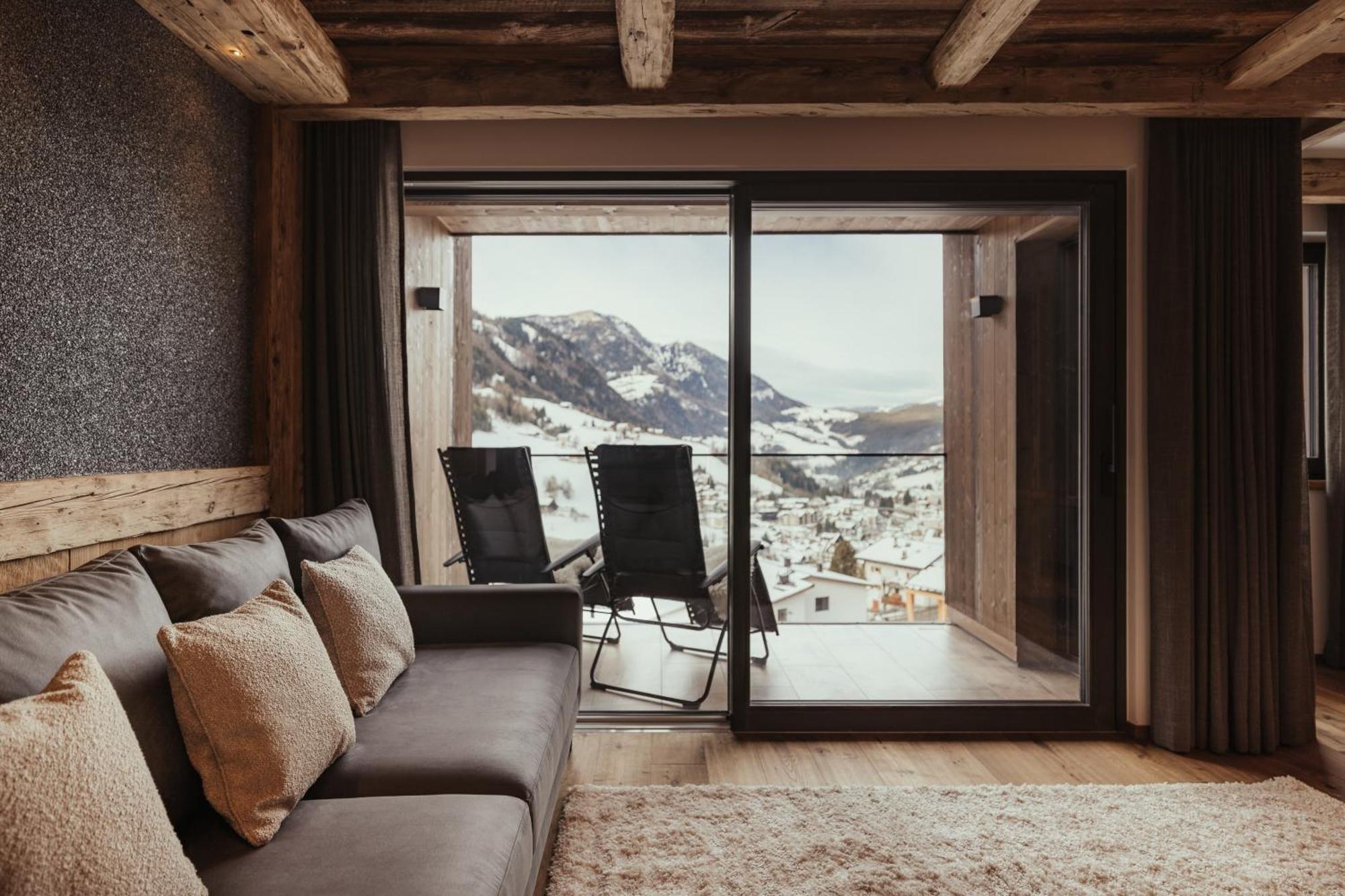 Luxury Chalet P Ortisei Exterior photo